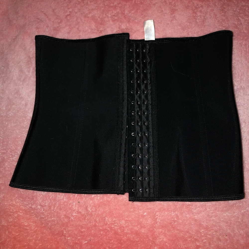 Waist trainer